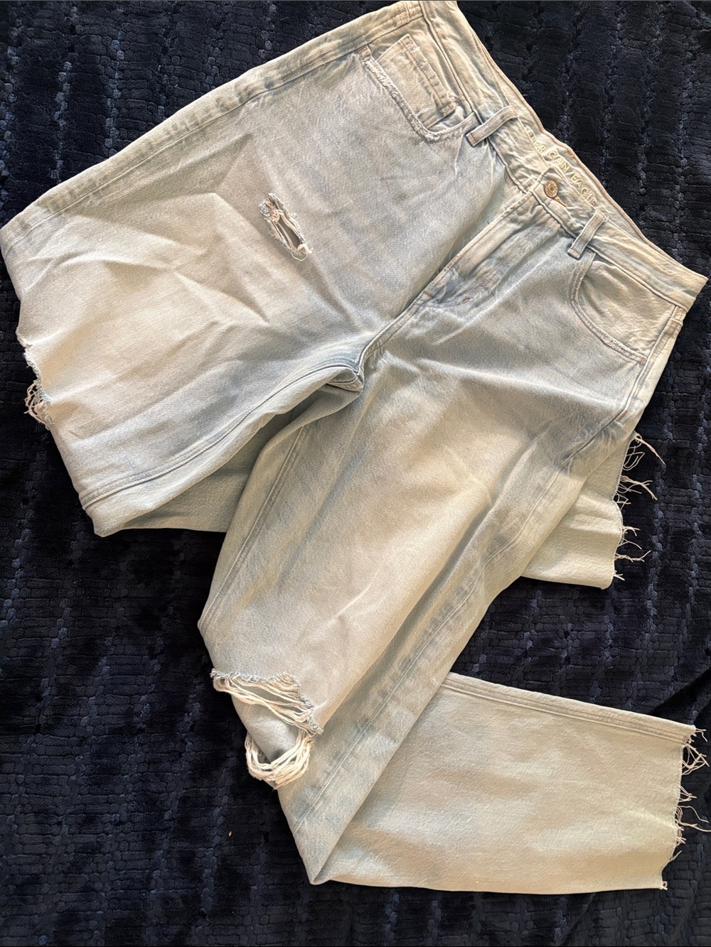American Eagle Outfitters Light Wash Distressed Women's Jeans